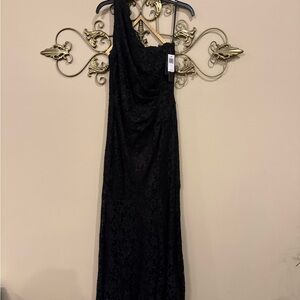 Elegant Black Lace One-Shoulder Dress